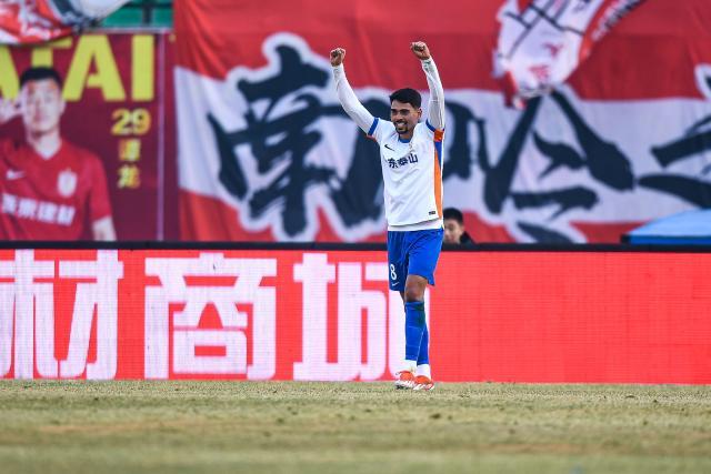 kaiyun-泰山北上强闯难关再扮亚泰克星 靠意志力转危为安