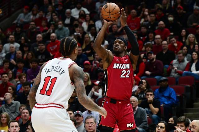 开云app-德罗赞哑火公牛再负强队 攻防皆平庸难逃一轮游